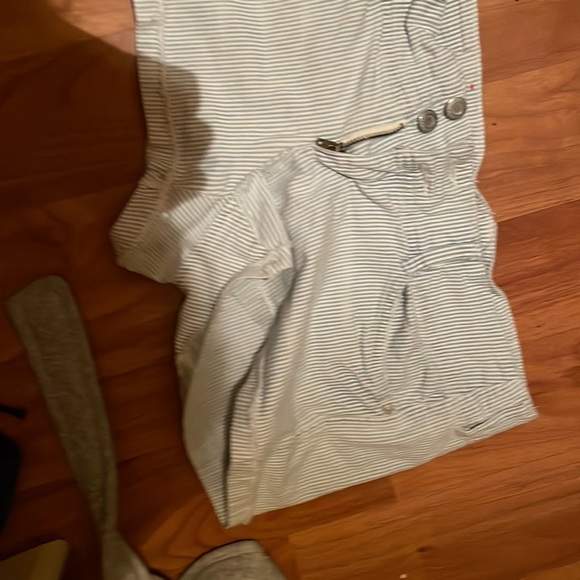 Cute garage mtl shorts - Picture 2 of 4